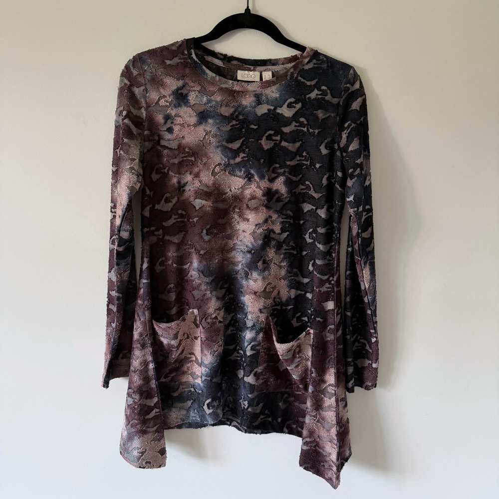 LOGO Lori Goldstein Burnout Knit Tunic Top Tie Dye Sharkbite Hem Purple XS Artsy